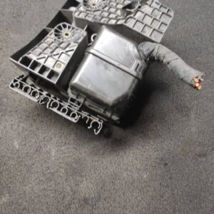 Б/У Кронштейн блоку запобіжників VOLKSWAGEN PASSAT B6 1k0907361b