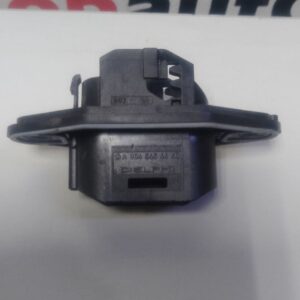 Б/У Заглушка пройому дверки права MERCEDES C 220 W204 A0045454440