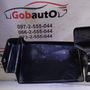 Б/У Дефлектор радіатора нижній правий  NISSAN QASHQAI J10  62822BR32A