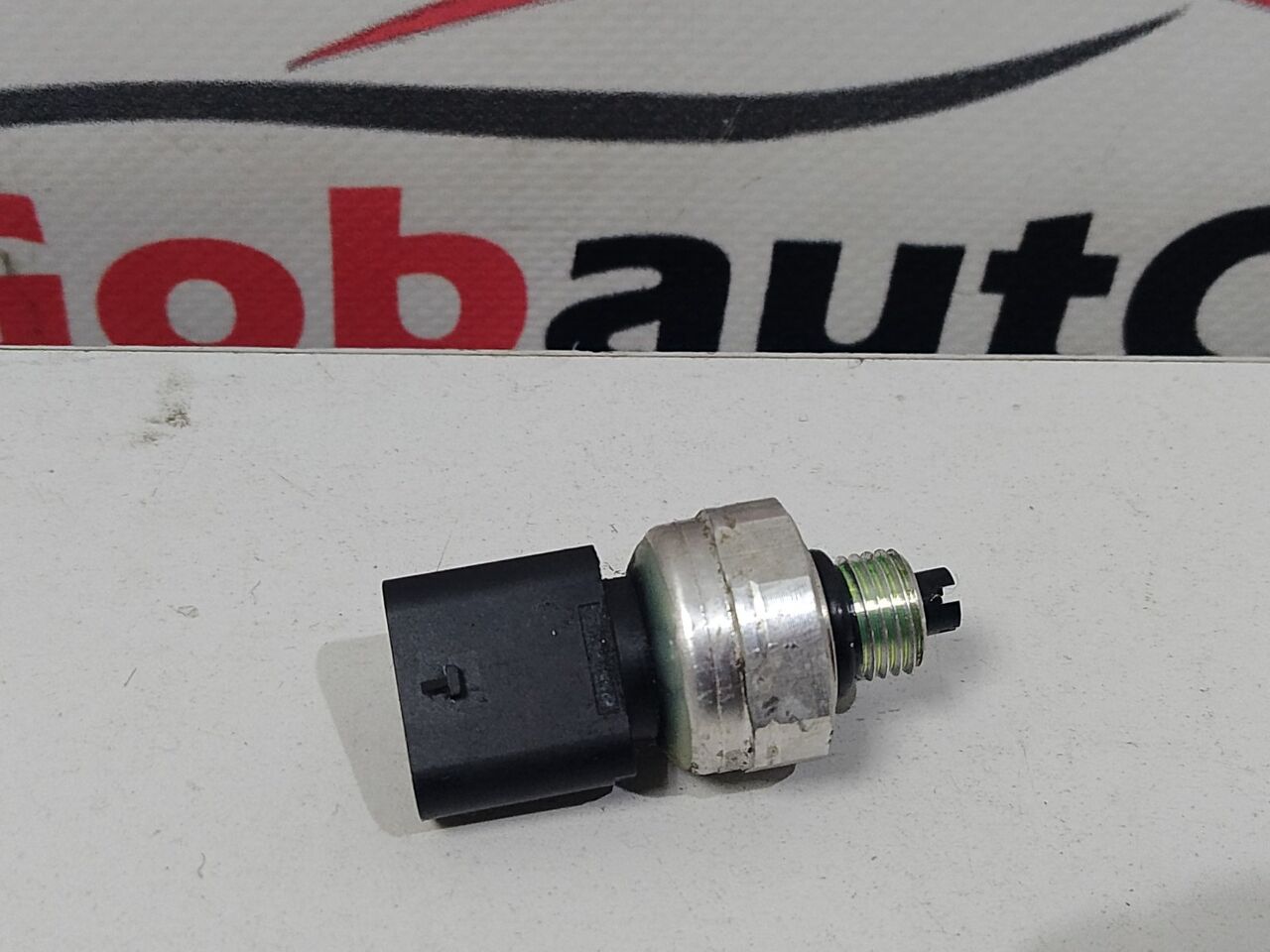 Б/У Датчик тиску кондиціонера теплового насосу TESLA MODEL 3 1581610-00-D