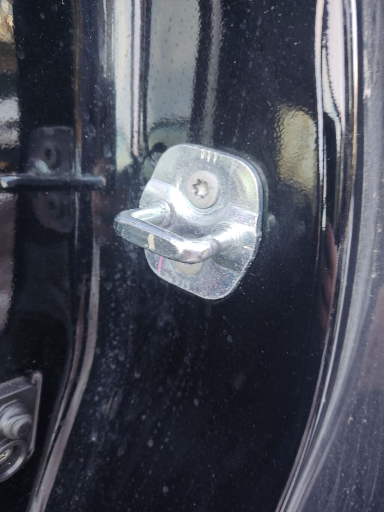 Б/У Петля замка дверей NISSAN LEAF 80570-3NF1A