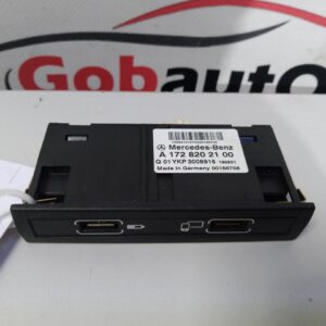 Б/У Роз'єм блок usb мультимедіа   MERCEDES BENZ CLA 200D SP A1728202100