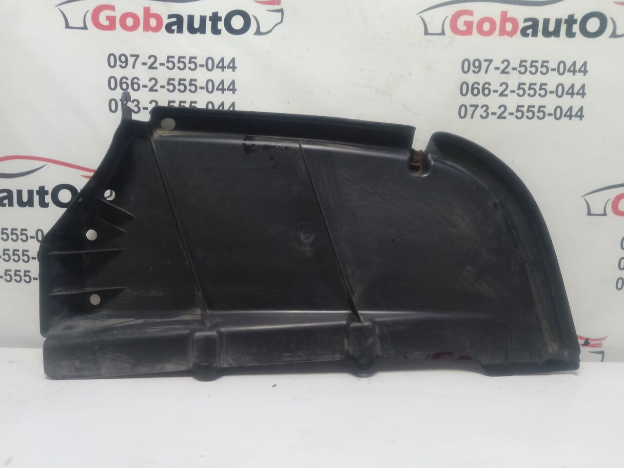 Б/У Захист днища кузова правий MERCEDES C 220 W204 A2046100908