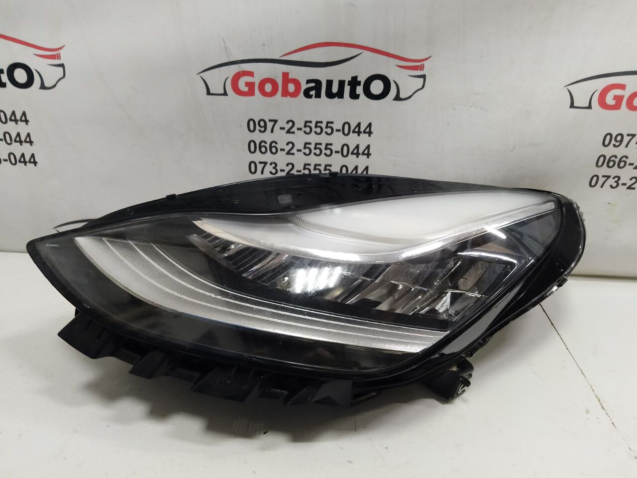 Б/У Фара передня ліва Царапане LED TESLA MODEL 3 1077371-00-K