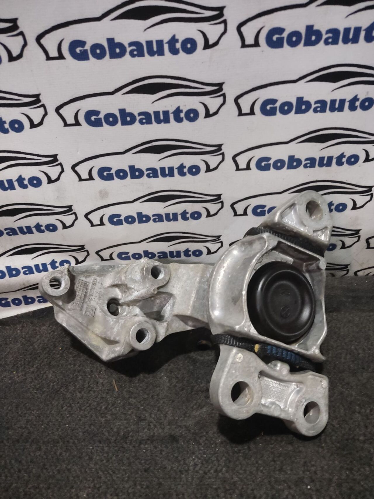 права верхня 1.9 dci RENAULT MEGANE III 112100021R