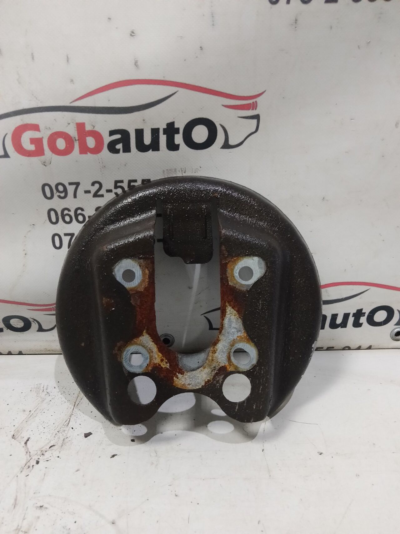 Б/У Захисний кожух диска гальмівного зад правий/лівий 1.6d 2015 PEUGEOT 3008 4209E3