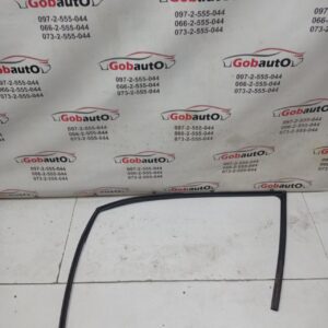 Б/У Ущільнювач скла дверки перед лівий NISSAN QASHQAI J11 803314EA0A