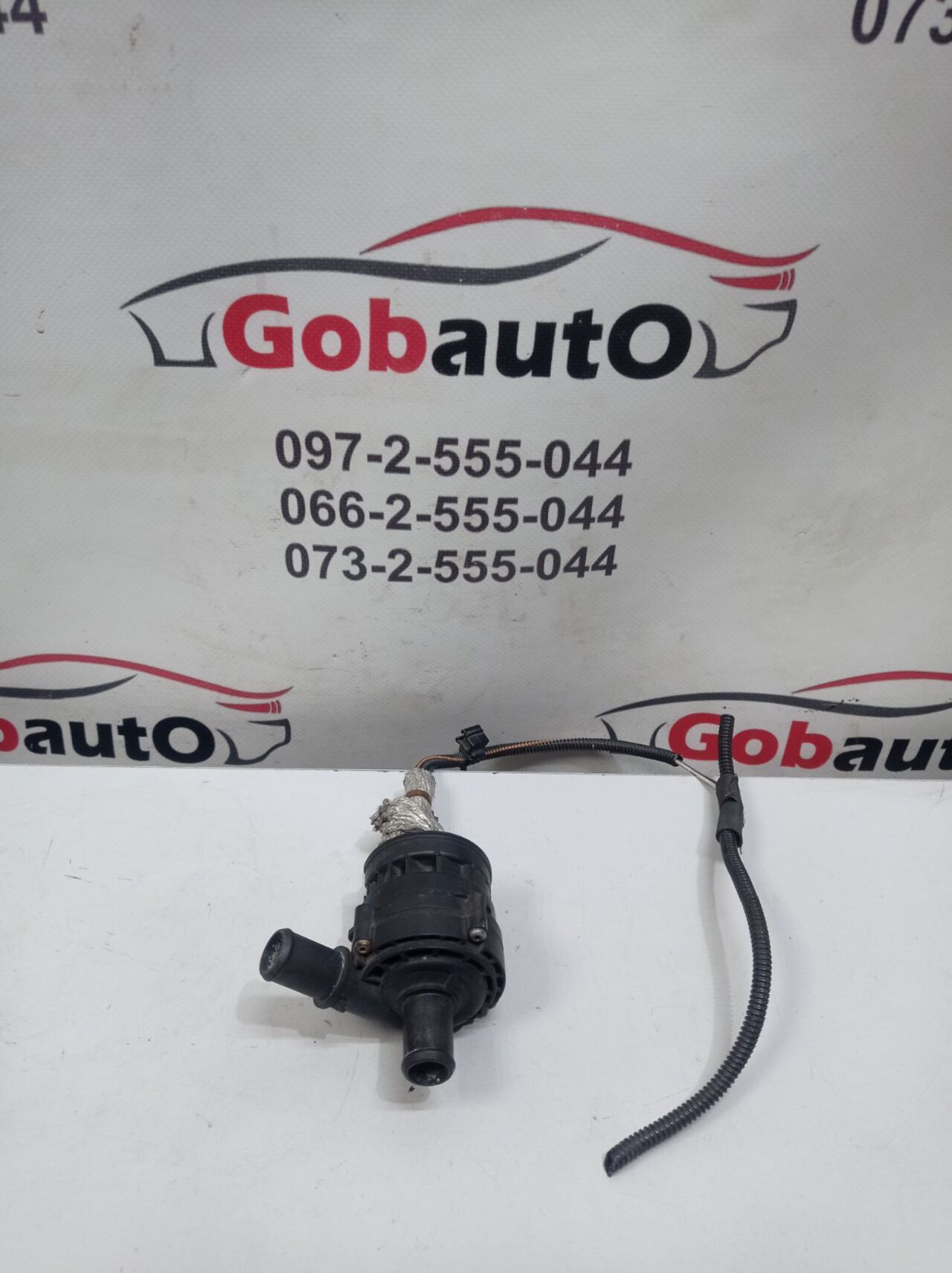 Б/У Помпа охолодження водяна NISSAN LEAF RENAULT 925164GA0A